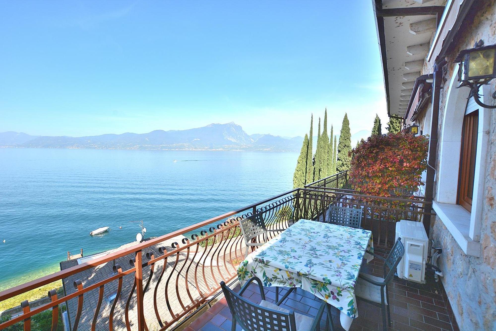 Leonardo Walsh Apartment With Lake View 托里德尔贝纳科 外观 照片